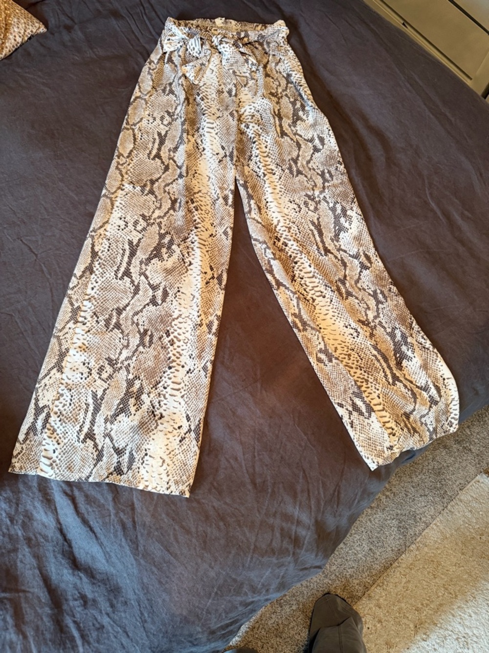 Tyche Grey & White Snake Print Pants